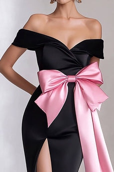 Off the Shoulder Satin Slit Mermaid Black Tie Klänning med rosa Bowknot
