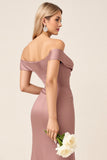Dusty Rose Matt Satin Off The Shoulder rynkad brudtärna klänning