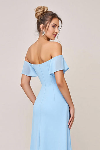 Himmelsblå Fodral Ruffle Off The Shoulder Lång Brudtärna Klänning Med Slits