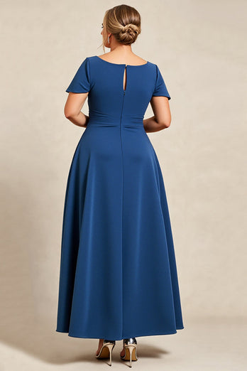 Bläckblå A Line Satin Plus Size Klänning till brudens mor med korta ärmar