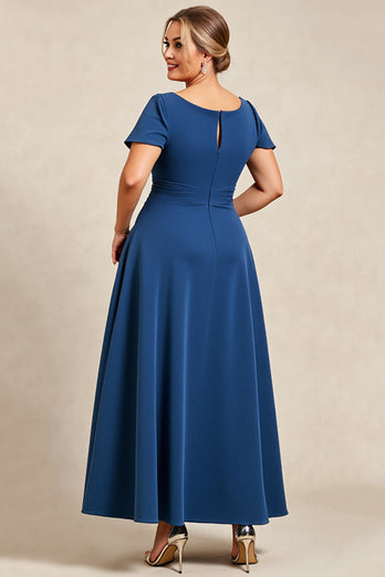 Bläckblå A Line Satin Plus Size Klänning till brudens mor med korta ärmar