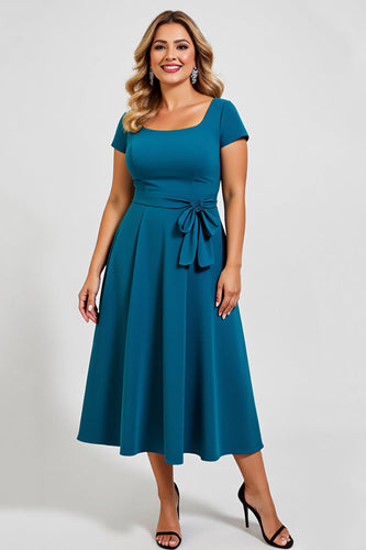 Peacock A Line Chiffong Midi Plus Size Klänning till brudens mor med korta ärmar