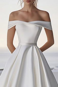 Off The Shoulder En linje Satin Elfenben Bröllopsklänning