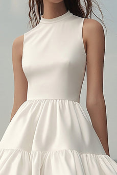 En linje Vit Halter Ruffles Kort Graduation Klänning