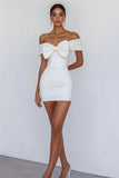 Off the Shoulder Bodycon Vit Graduation Klänning med Rosett