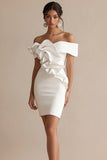 Vit Off The Shoulder Satin Ruffled Graduation Klänning