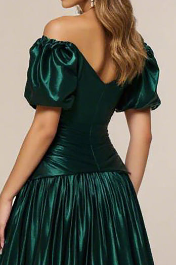 Off the Shoulder Mörkgrön En Linje Tiered Satin Prom Klänning