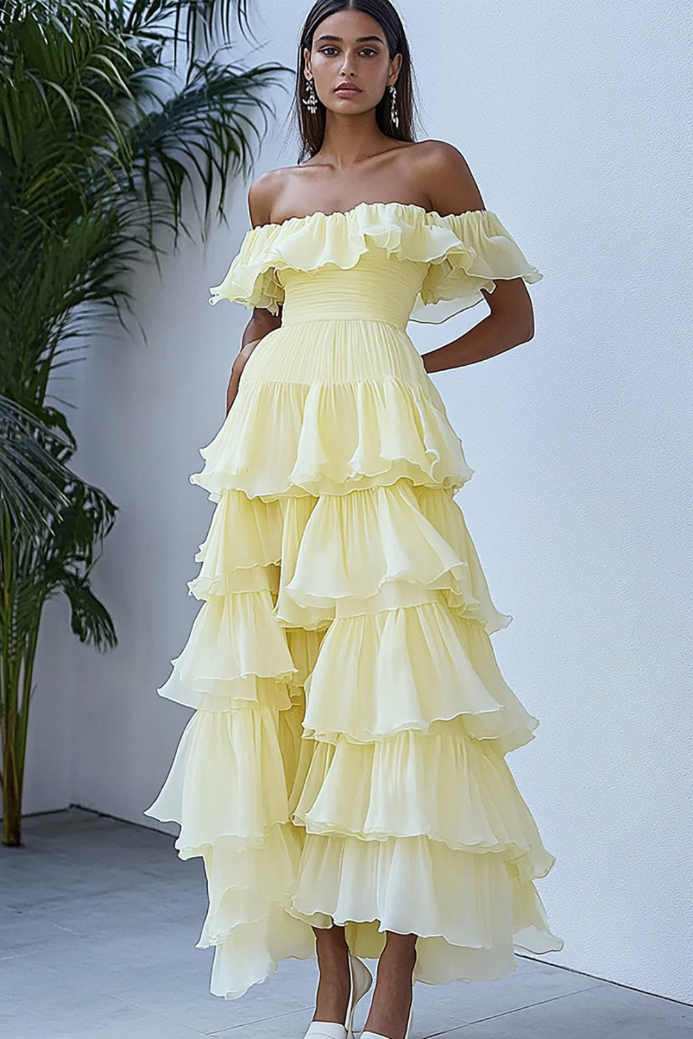 Off the Shoulder Daffodil formell klänning med volanger