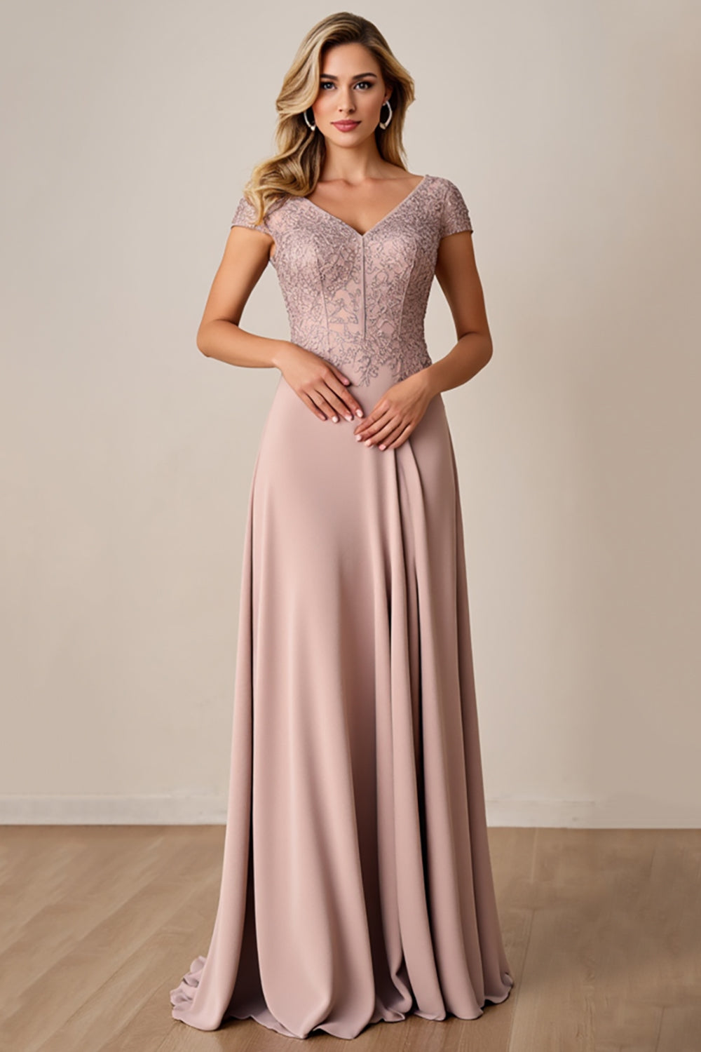 Dusty Rose A Line Satin Lång Klänning för Brudens Mor med Spets