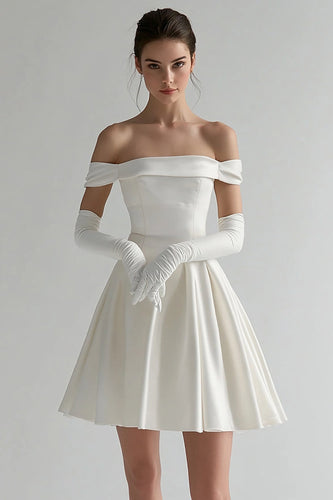 Off The Shoulder Satin A Line Vit Examensklänning