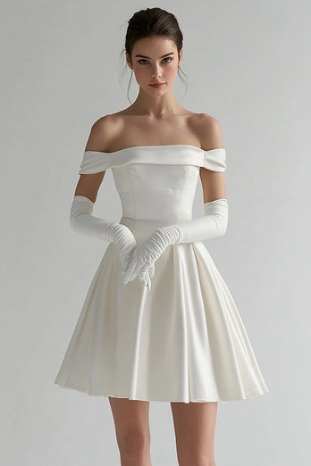 Off The Shoulder Satin A Line Vit Examensklänning