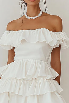 Off The Shoulder Tiered En Linje Vit Examensklänning
