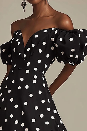 Svart En linje från axeln Vit Polka Dots Klänning med slits