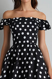 Off The Shoulder En linje Svart Vit Polka Dots Klänning