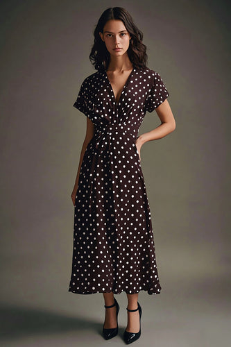A Line Chiffong Kaffe Vita Polka Dots Klänning med Korta ärmar