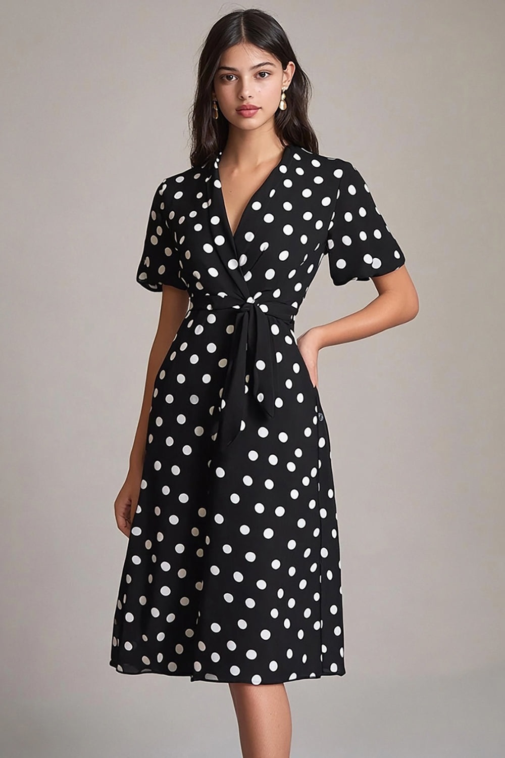 Svart Vit A-linje V-ringad Polka Dots Klänning med Skärp