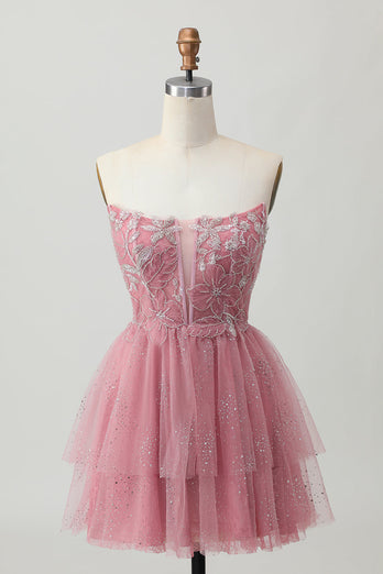 Dusty Rose A-linje Axelbandslös Tiered Tyll Kort Homecoming Klänning med Beading