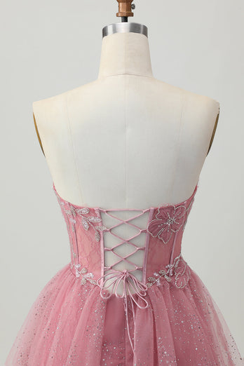 Dusty Rose A-linje Axelbandslös Tiered Tyll Kort Homecoming Klänning med Beading