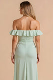 Ljusgrön Fodral Off The Shoulder Maxi Bridesmaid Klänning Med Volanger