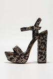 Öppna kaffe Leopardmönstrade Chunky Bal High Heels Pumps med strassstenar