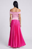 A-linje satinrosa och fuchsia off-shoulder plisserad maxiklänning