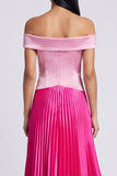 A-linje satinrosa och fuchsia off-shoulder plisserad maxiklänning