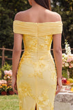 Axellös gul bodycon-appliquerad maxiklänning med blommig slits