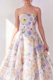 A-linje White Flower axelbandslös chiffon midiklänning med vita blommor