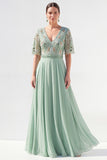 A-linje grön v-ringad chiffon med blommig lång brudmor med pärlbroderi