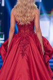 Röd sjöjungfru genomskinlig korsett Sweetheart pärlprydd lång pageantklänning med skärp