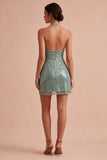 Glittrig ljusgrön halterneck-tight mini paljettcocktailklänning