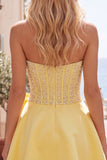 Gul Sweetheart A-Line Pearls korsett hemkomstklänning med rosett