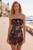 Axelbandslös röd rosbroderad svart bodycon hemkomstklänning