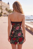 Axelbandslös röd rosbroderad svart bodycon hemkomstklänning