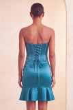 Axelbandslös bodycon Lake Blue pärlprydd kort hemkomstklänning med volanger