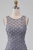 Dammig lavendel rundhalsad bodycon kort blommig hemkomstklänning med fjäder