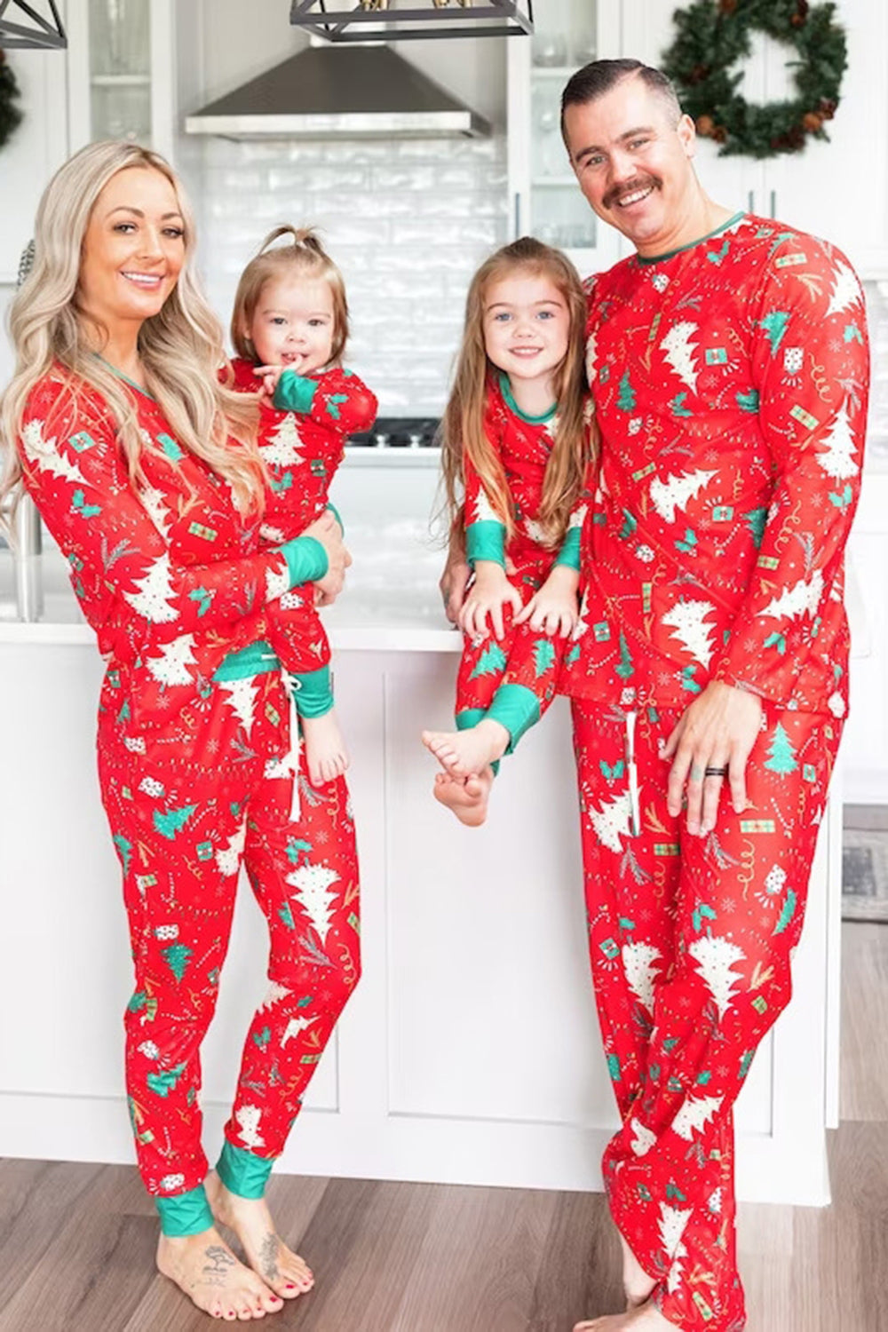 Röd Julgran Tryckt Familj Matchande Pyjamas Sets