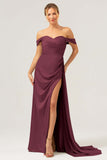Salvia Sjöjungfru Off The Shoulder Plisserad Satin Bridesmaid Klänning med slits