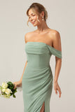 Off the Shoulder Sheath Chiffong Plisserad Dusty Sage Bridesmaid Klänning