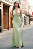 Dusty Sage Satin Mermaid Rynkad Halter Brudtärna Klänning