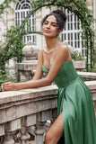 Eucalyptus A Line Spaghetti Straps Korsett Plisserad Satin Lång Brudtärna Klänning