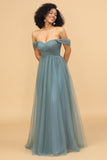 Off-Shoulder Tulle Brudtärneklänning Med Ruffles