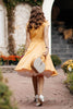 Load image into Gallery viewer, Rund hals gul vintageklänning med knapp