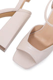 Elfenben Chunky Heeled Ankelrem Plattform Sandal