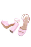 Elfenben Chunky Heeled Ankelrem Plattform Sandal