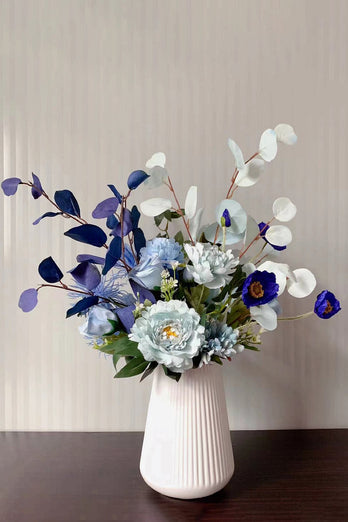 Blue Faux Wedding Handing Flowers (Vas ingår ej)