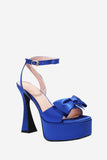 Chunky Skrikrosa High Heel Sandaler med Rosett