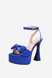 Chunky Skrikrosa High Heel Sandaler med Rosett