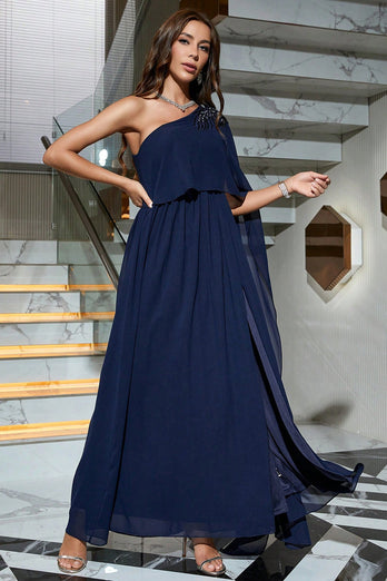 Marinblå enaxlad formell klänning med slits