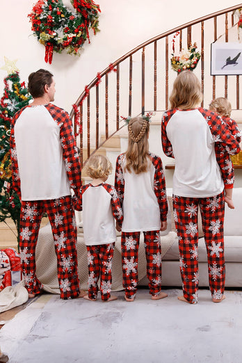 Röd Pläd Matchande familj julpyjamas med snöflinga